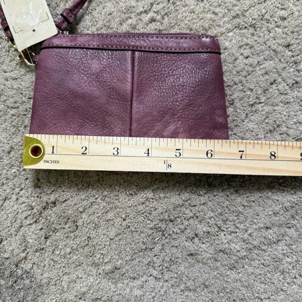 Wilsons Leather Plum Purple Pebbled Leather Wristlet Pouch Gold Tone Hardware